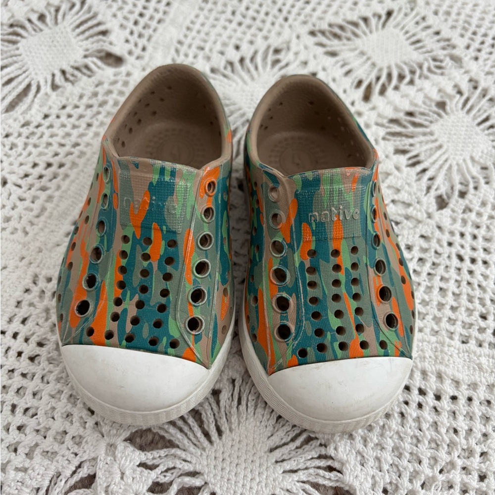 Native Kids Sneakers - Orange and Green Slip-Ons